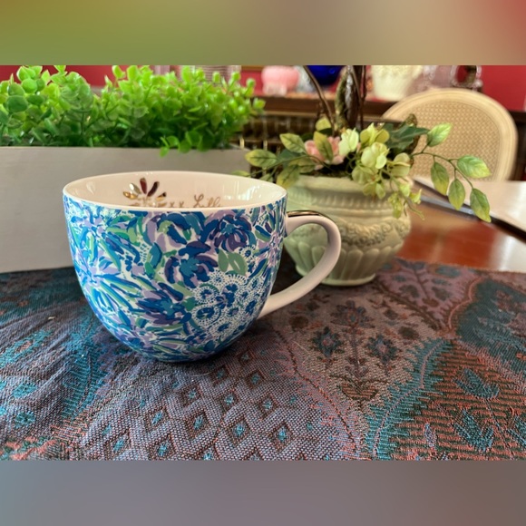 2 Lilly Pulitzer Coffee Mugs, Purple Lion w Blue Green Floral & Gold Handles - Picture 4 of 12